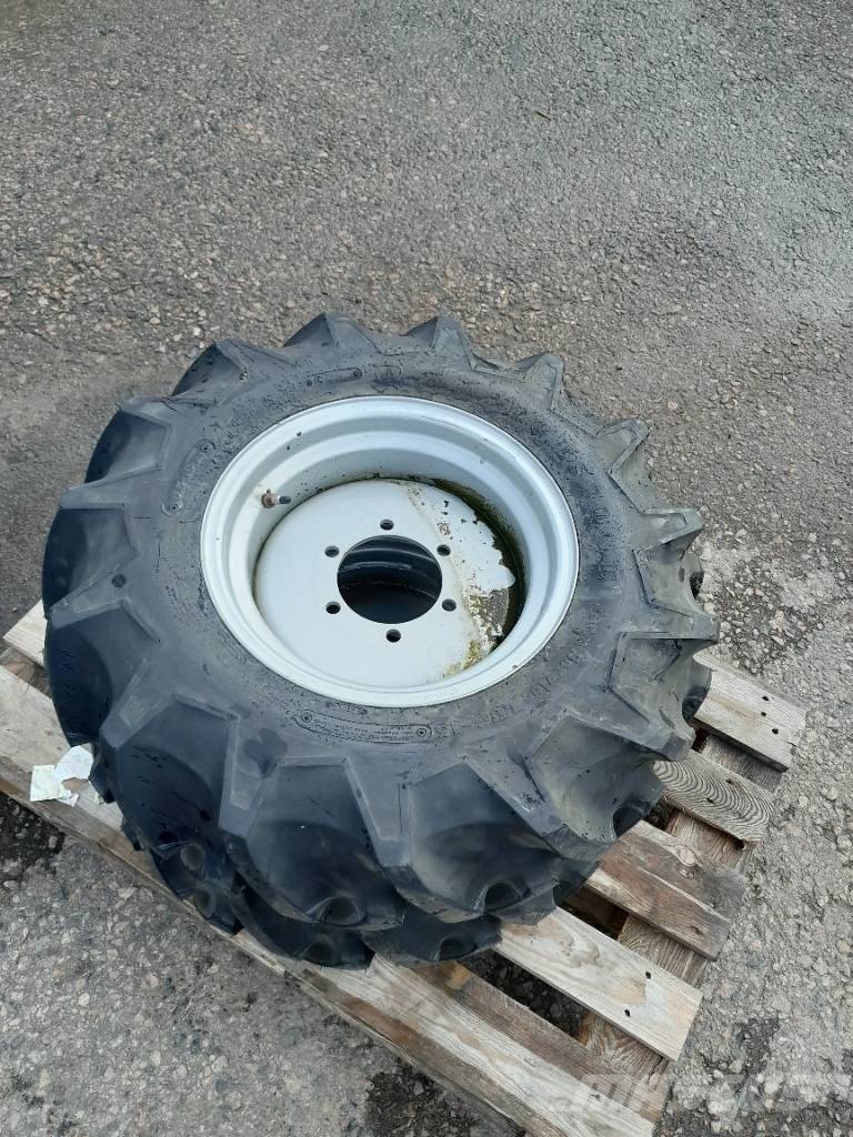 Bridgestone 9,5-16 Hjul Roti