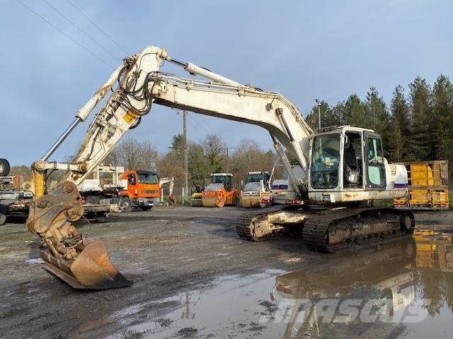 Komatsu PC 210 LC-8 حفارات زحافة