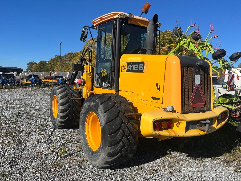 JCB 412 S, 50km/h Gumikerekes homlokrakodók