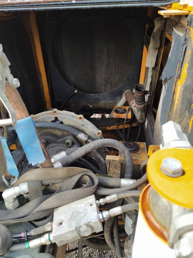JCB JS 220 LC / For spearparts Vikšriniai ekskavatoriai