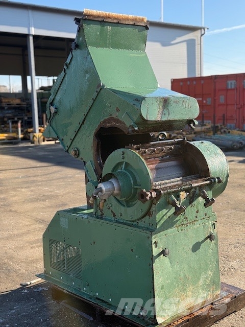Bauer Heavy-Duty Industrial Granulator Shredder do kabla آلات تمزيق المخلفات
