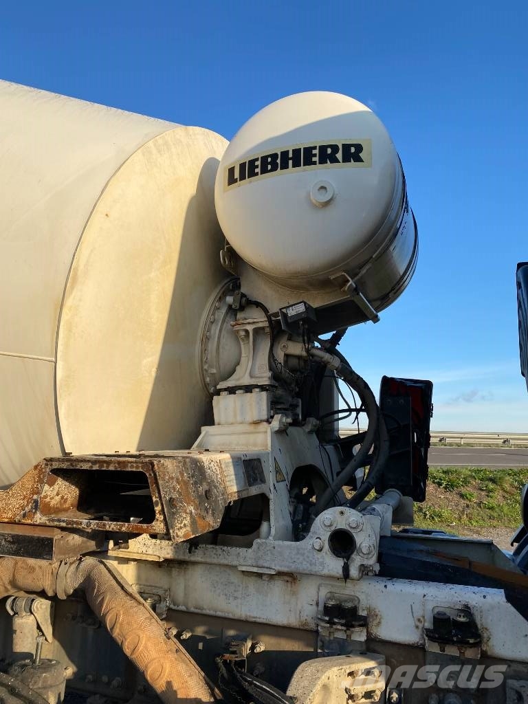 Volvo FMX 430/LIEBHERR 905 9m³ endommagé Betongbiler
