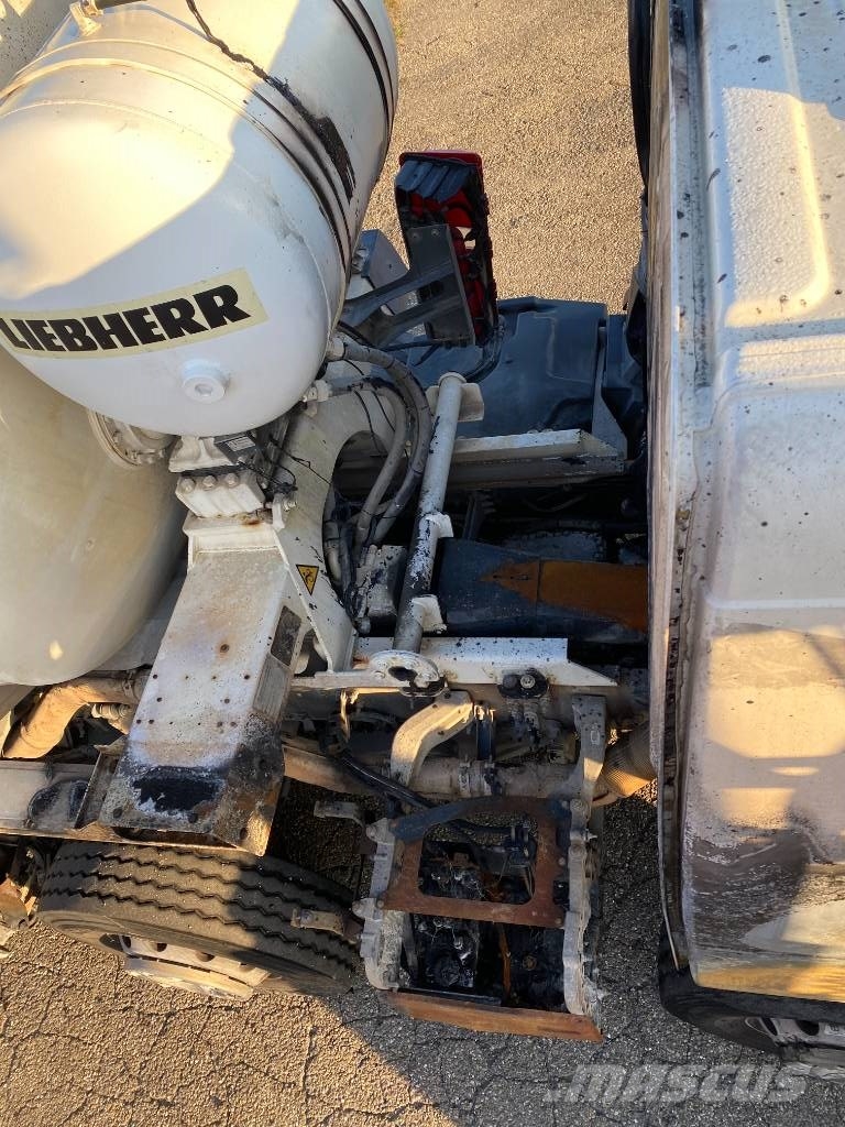 Volvo FMX 430/LIEBHERR 905 9m³ endommagé Betongbiler