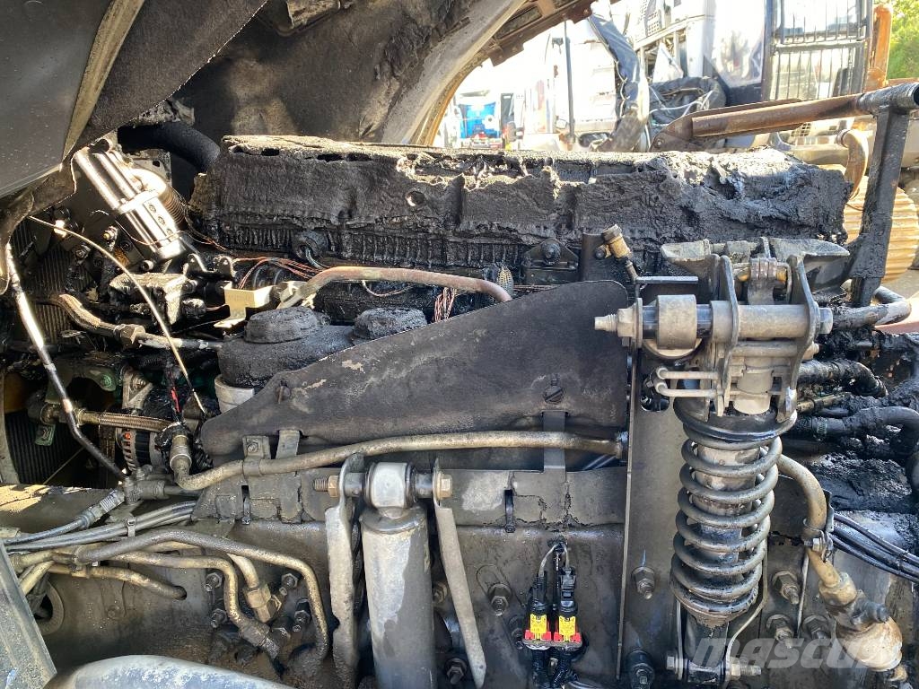 Volvo FMX 430/LIEBHERR 905 9m³ endommagé Betongbiler