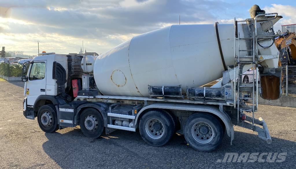 Volvo FMX 430/LIEBHERR 905 9m³ endommagé Betongbiler