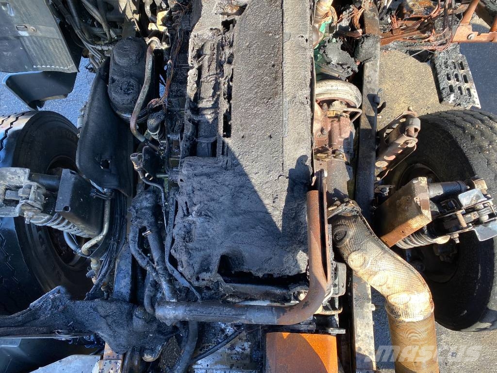Volvo FMX 430/LIEBHERR 905 9m³ endommagé Betongbiler