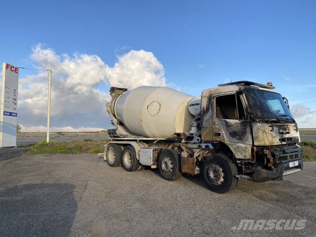 Volvo FMX 430/LIEBHERR 905 9m³ endommagé Betongbiler