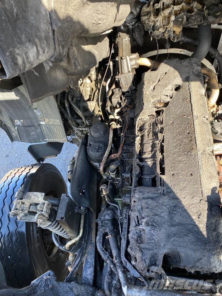 Volvo FMX 430/LIEBHERR 905 9m³ endommagé Betongbiler