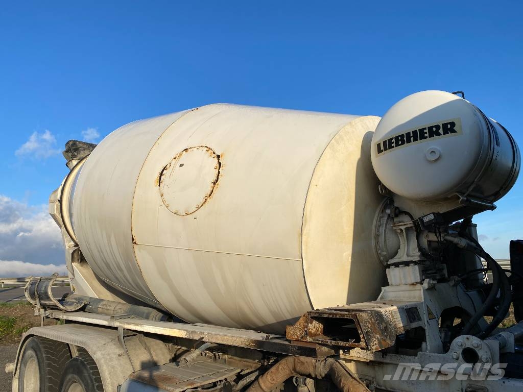 Volvo FMX 430/LIEBHERR 905 9m³ endommagé Betongbiler
