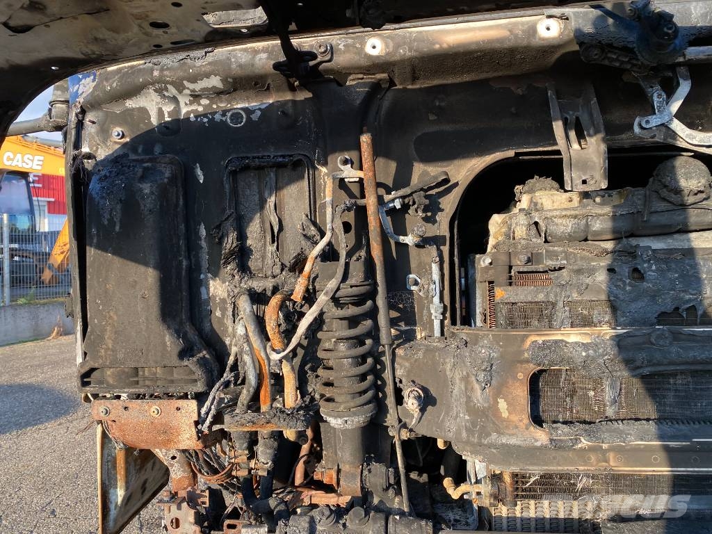 Volvo FMX 430/LIEBHERR 905 9m³ endommagé Betongbiler