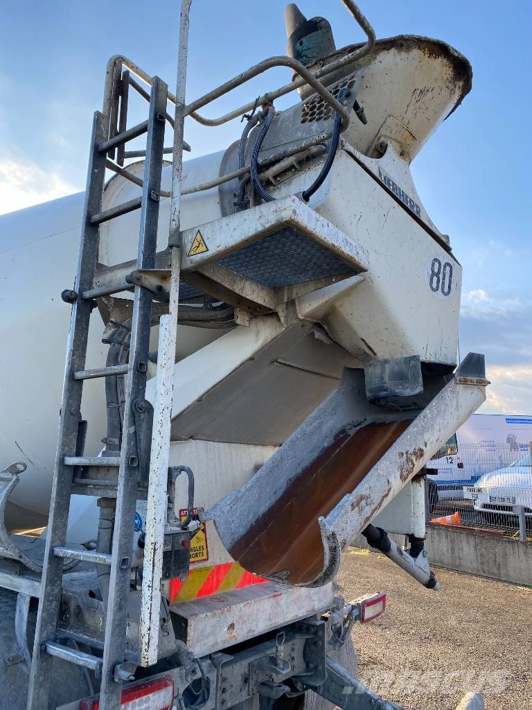 Volvo FMX 430/LIEBHERR 905 9m³ endommagé Betongbiler