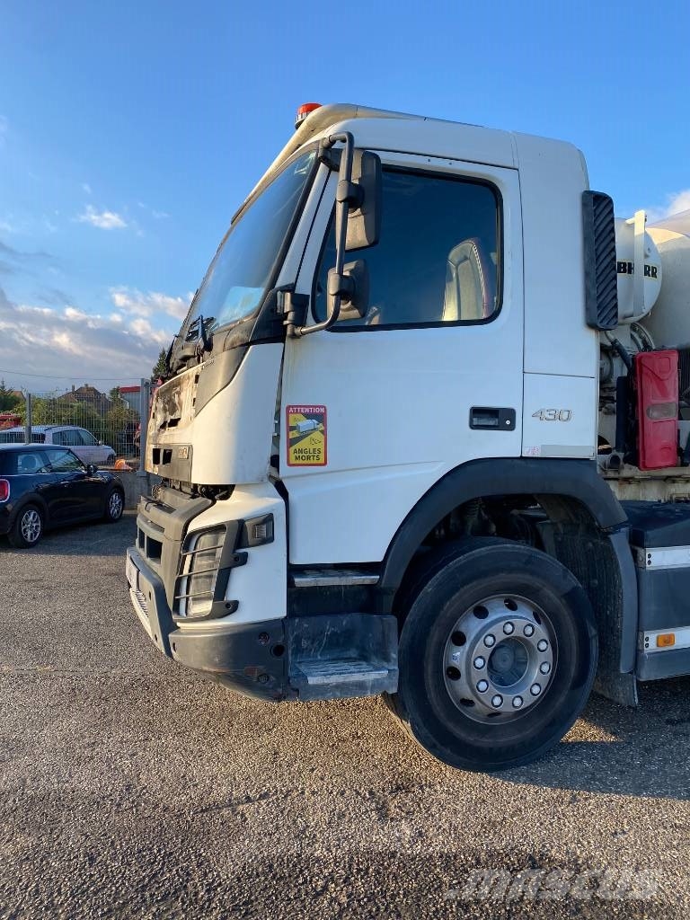 Volvo FMX 430/LIEBHERR 905 9m³ endommagé Betongbiler