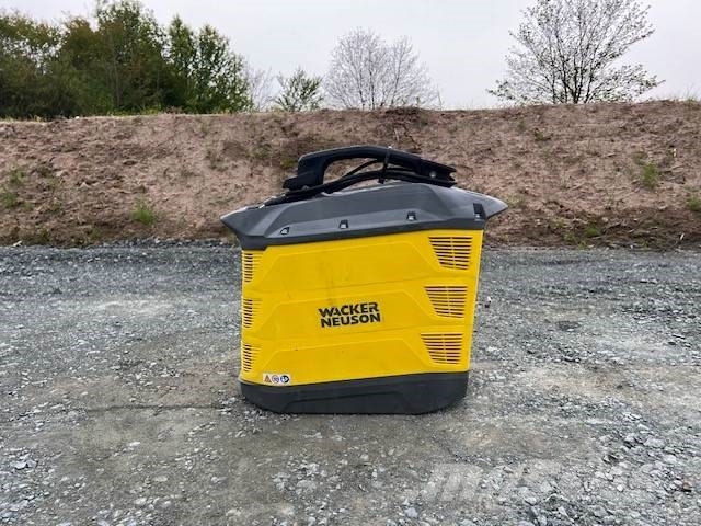 Wacker Neuson FUH70/6/42s Stroje na výrobu betonových prefabrikátů