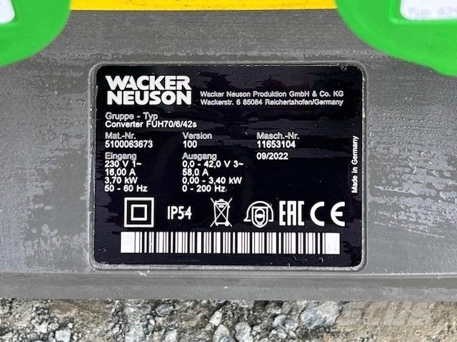 Wacker Neuson FUH70/6/42s Stroje na výrobu betonových prefabrikátů