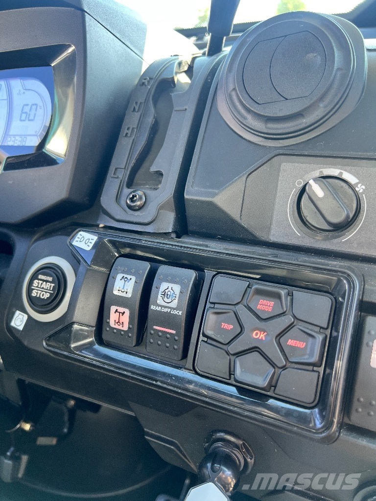 Can-am Traxter HD9 XU UTVs