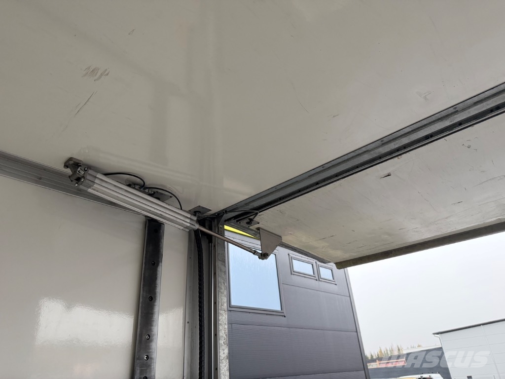 Volvo FL Umpikorikuorma-autot