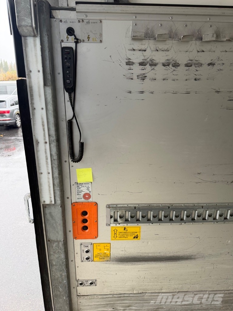 Volvo FL Umpikorikuorma-autot
