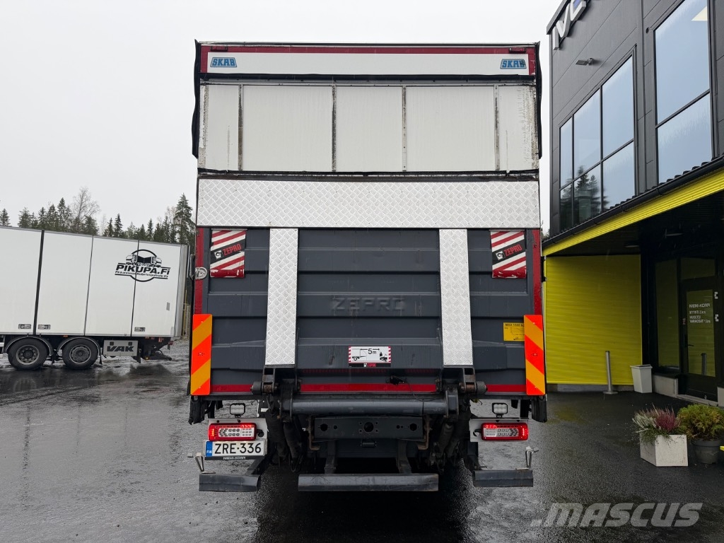 Volvo FL Umpikorikuorma-autot