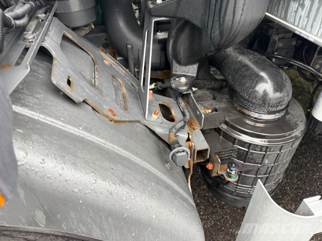 Volvo FL Umpikorikuorma-autot