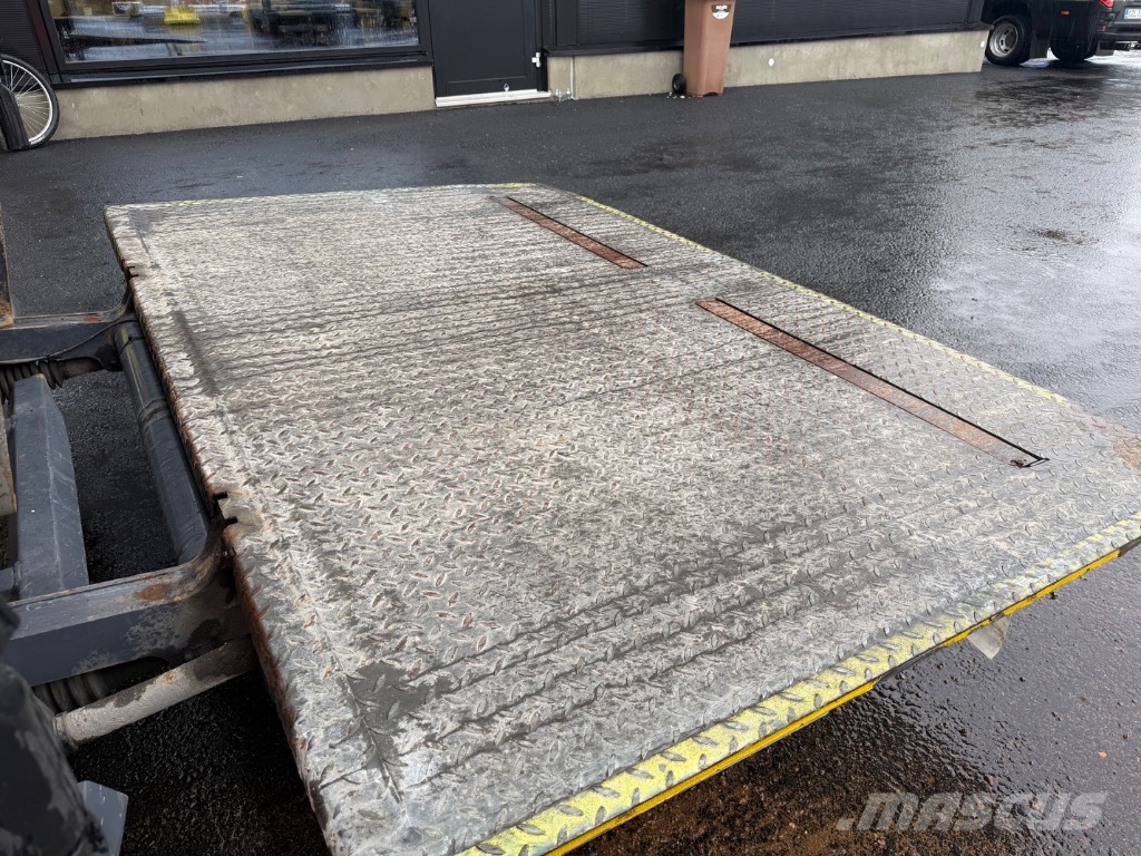 Volvo FL Umpikorikuorma-autot