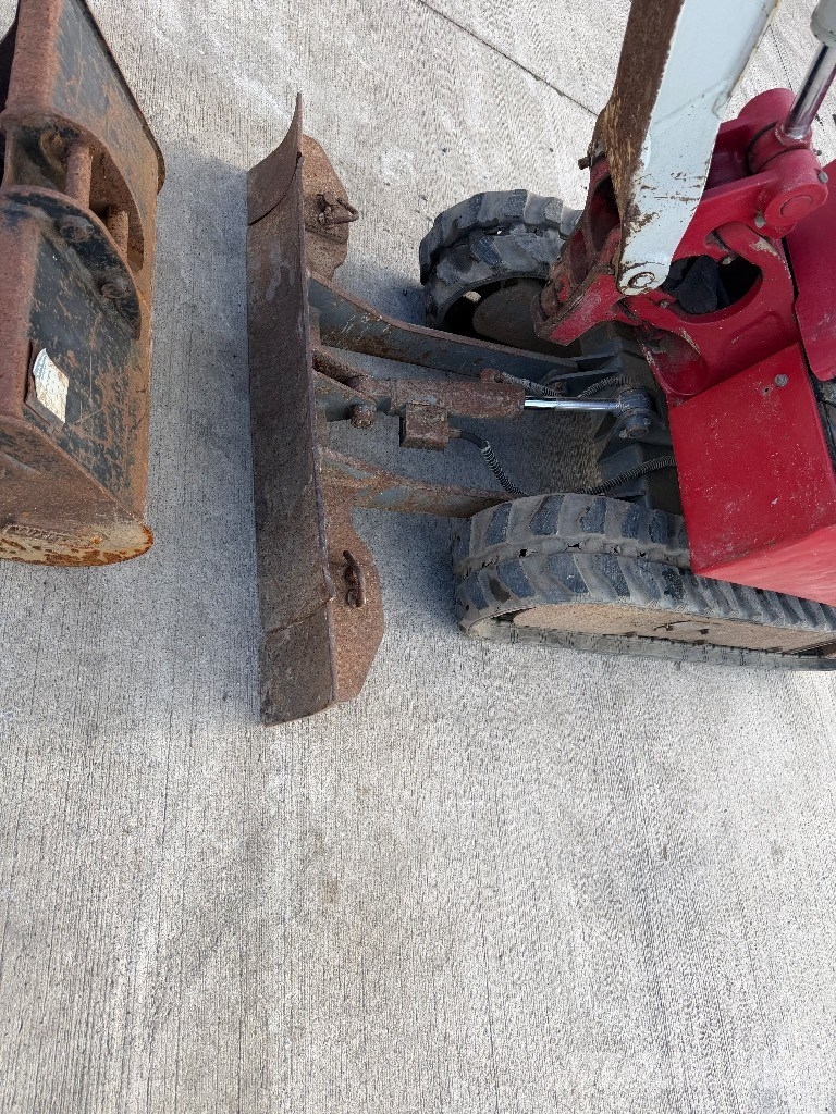 Takeuchi TB 210 R Minibagger < 7t