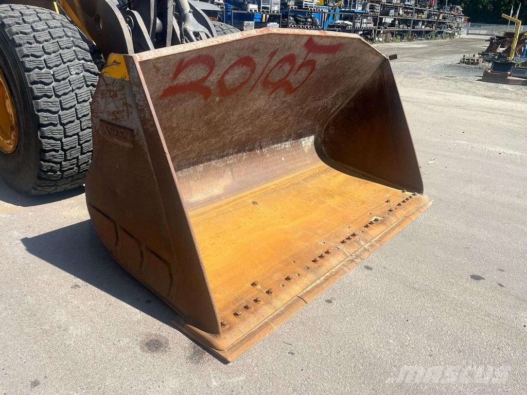 Volvo L110 H لوادر بعجل