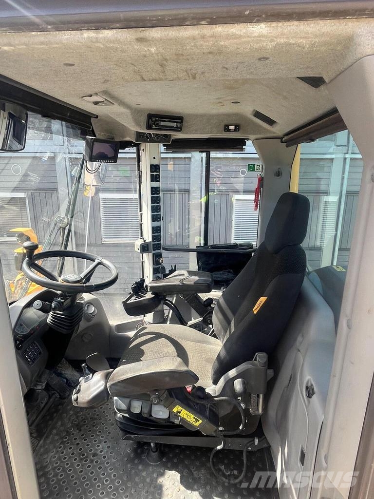Volvo L110 H لوادر بعجل