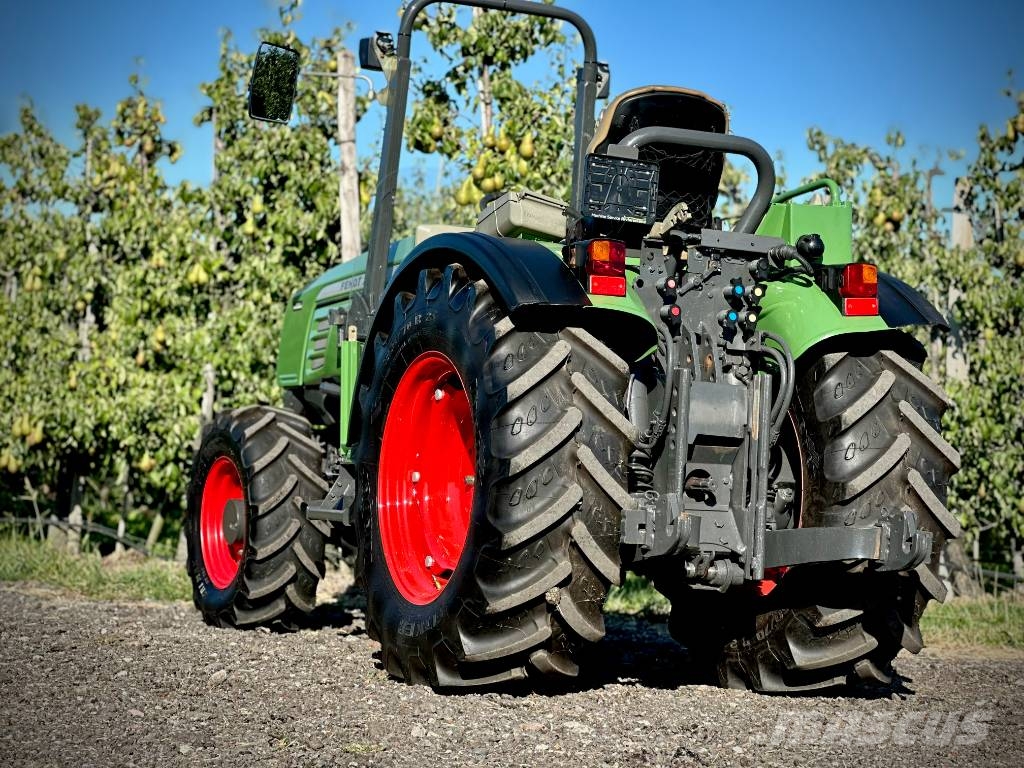 Fendt 207V Beugelversie, Smalspoor/Fruitteeltractor トラクター