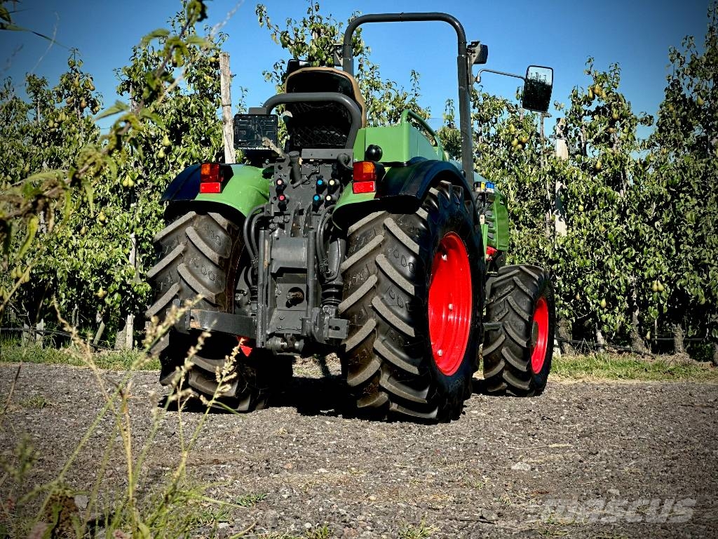 Fendt 207V Beugelversie, Smalspoor/Fruitteeltractor トラクター