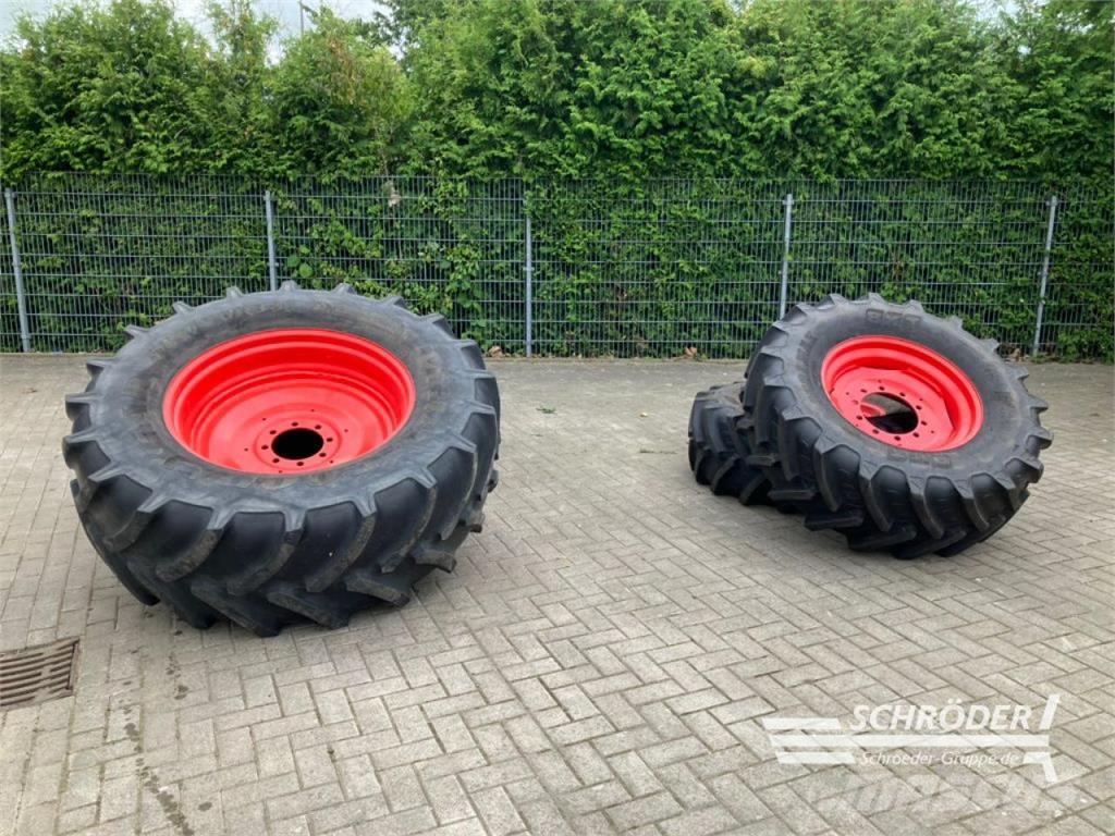 BKT 2X 580/70 R38 / 2X 480/70 R28 Dual wheels