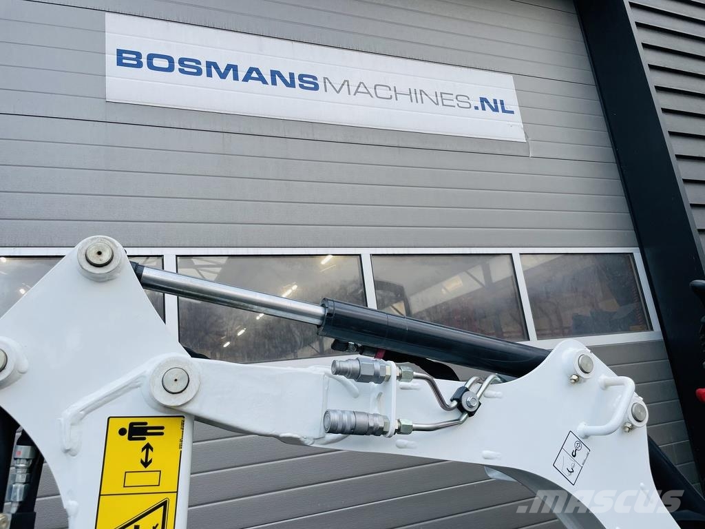 Bobcat E10z minigraver NIEUW incl CW05 wissel + 3 bakken Minikoparki