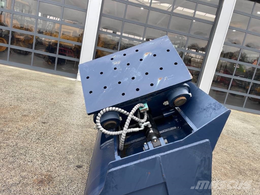 Bavatec tilt bucket / kantelbak 20-30 tons rupskra Buckets