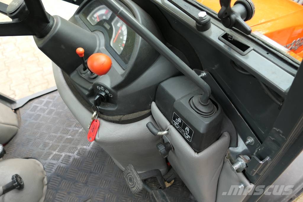 Kubota BX 2350 Manji traktori