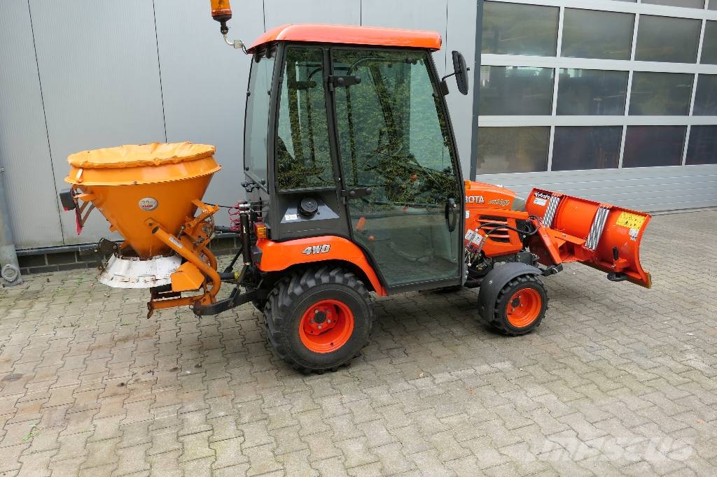 Kubota BX 2350 Manji traktori