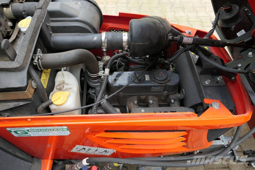 Kubota BX 2350 Manji traktori