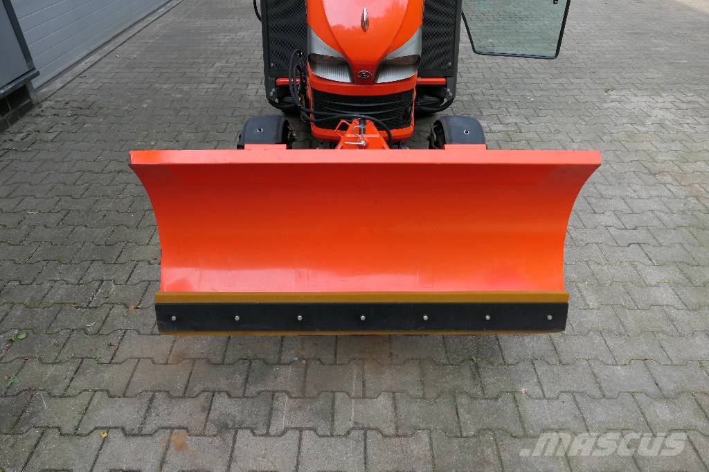 Kubota BX 2350 Manji traktori