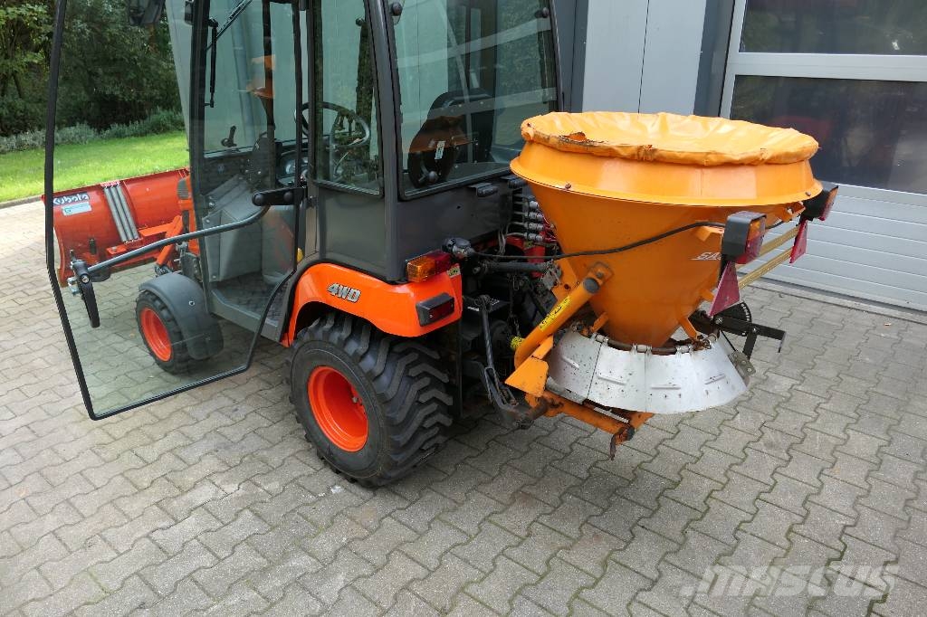 Kubota BX 2350 Manji traktori