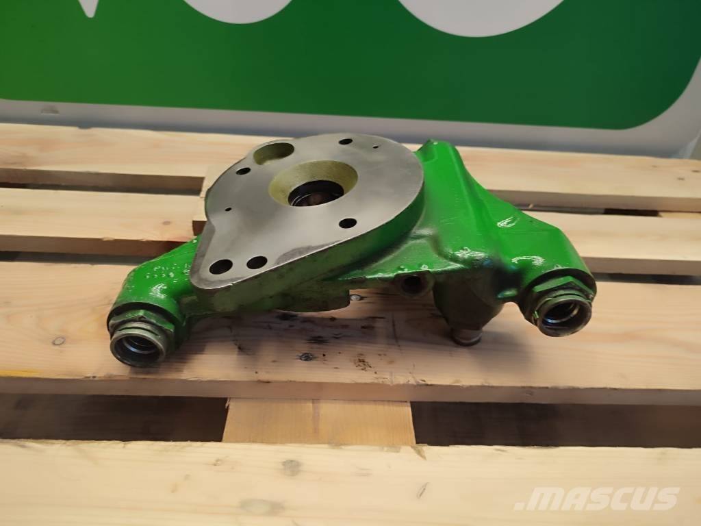John Deere Charge pump 254145 John Deere 6920 Mootorid