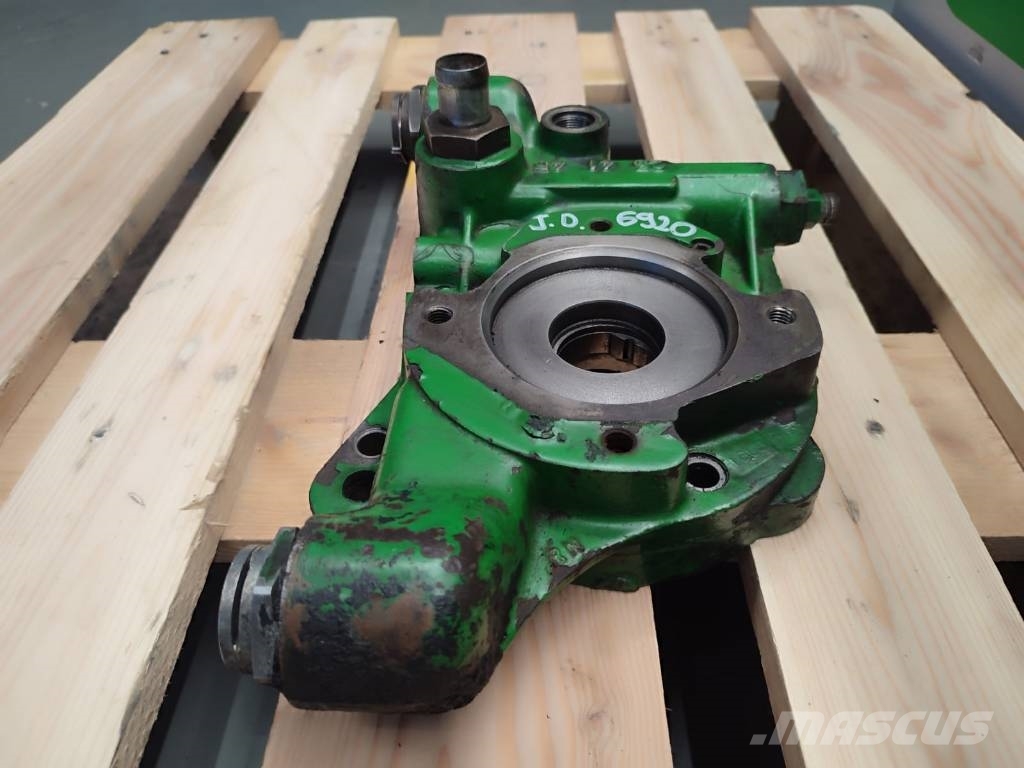 John Deere Charge pump 254145 John Deere 6920 Mootorid