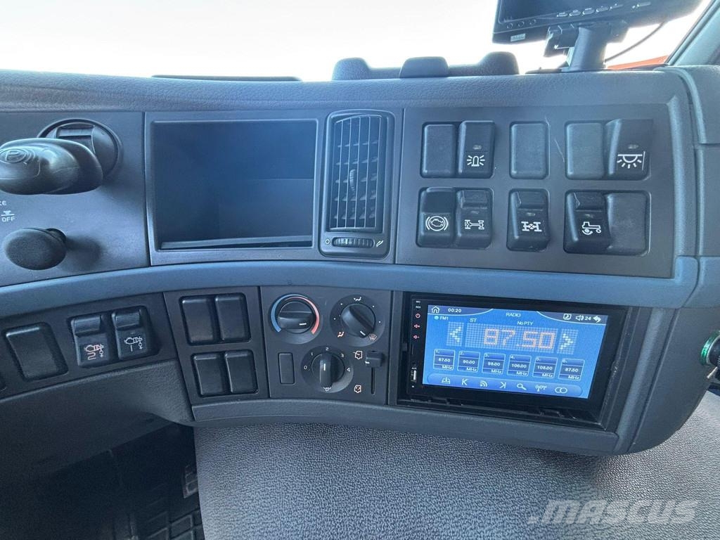 Volvo FM 300 6x6 WASTE 4 + CLEAN WATER 8 m3 / VACUUM Hib Camiones aspiradores/combi