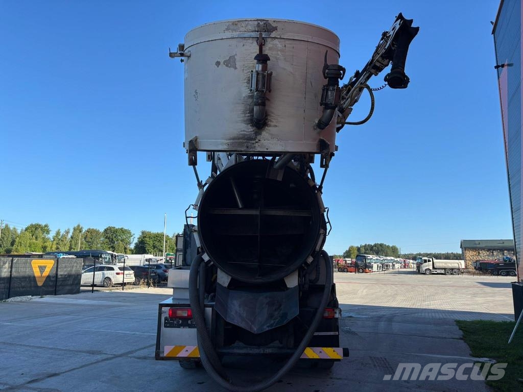 Volvo FM 300 6x6 WASTE 4 + CLEAN WATER 8 m3 / VACUUM Hib Camiones aspiradores/combi