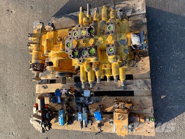 Komatsu PC400-5 hydraulic valve bloc+engine Hidráulicos