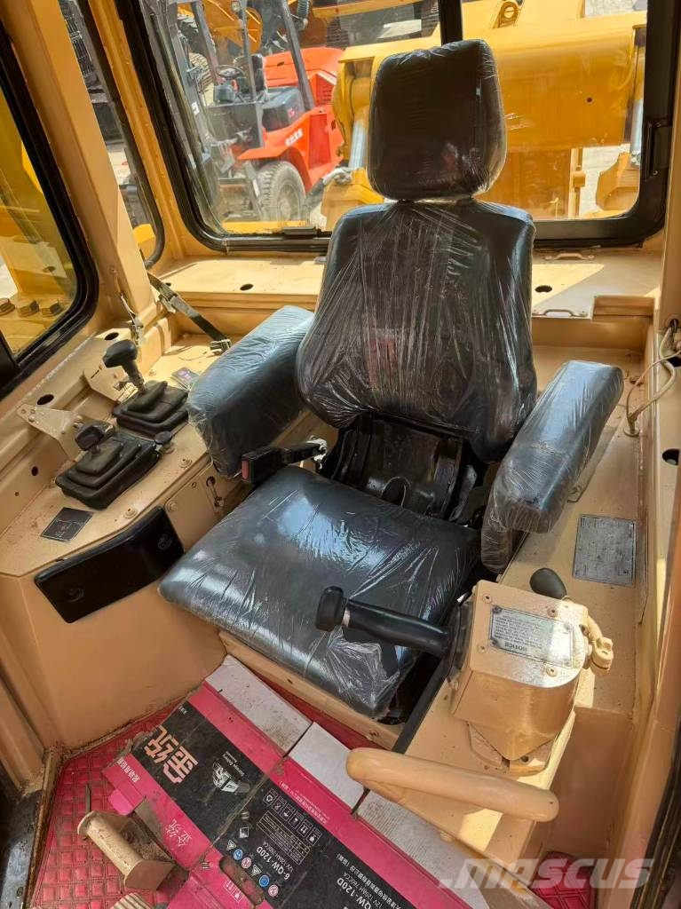 CAT D8R Kāpurķēžu buldozeri