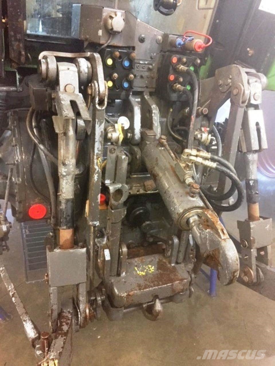 Fendt gebrauchter Hitch für Fendt 930, 926, 924 Other tractor accessories