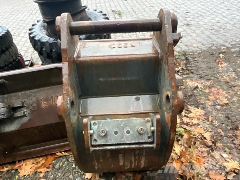 WBM SW48 LF 650mm 0,45m3 / 9 جرافات عكسية