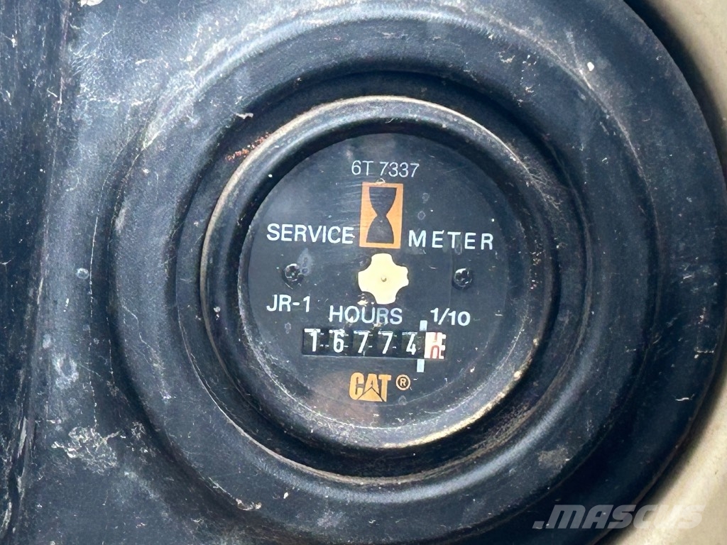 CAT 322 C LN Ağaç kesici istifleyiciler