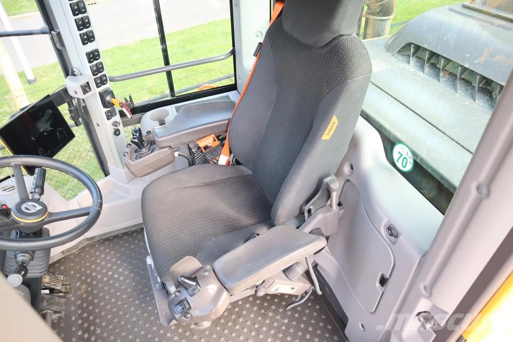Volvo L220H | NEW TIRES L5 | CDC | BSS | QUICK COUPLER Wielladers