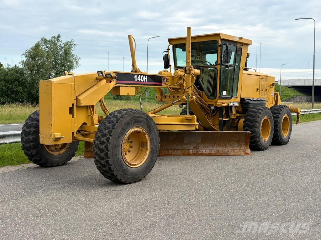 CAT 140H Грейдери