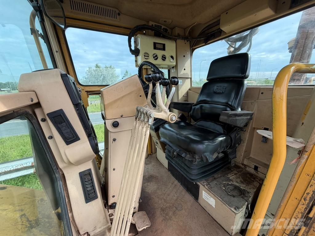 CAT 140H Грейдери