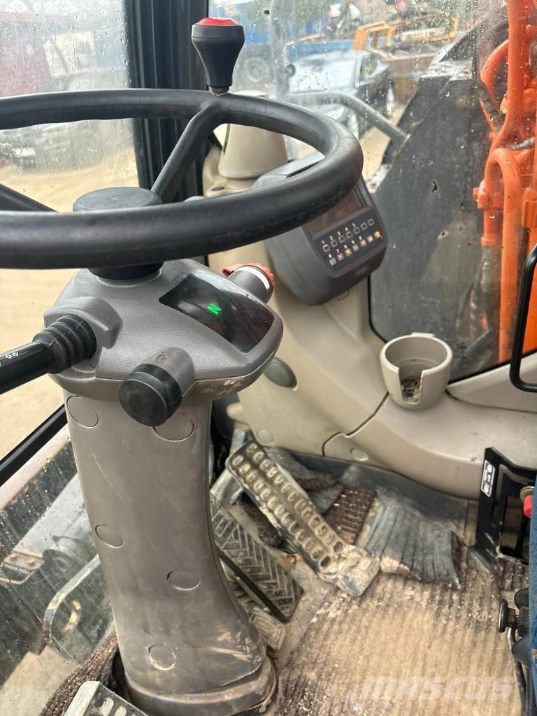 Hitachi ZX140 W-3 حفارات بعجل
